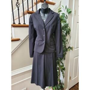Covington Blue Striped Polyester Single Breasted Blazer & Skirt 2 Piece Suit 10
